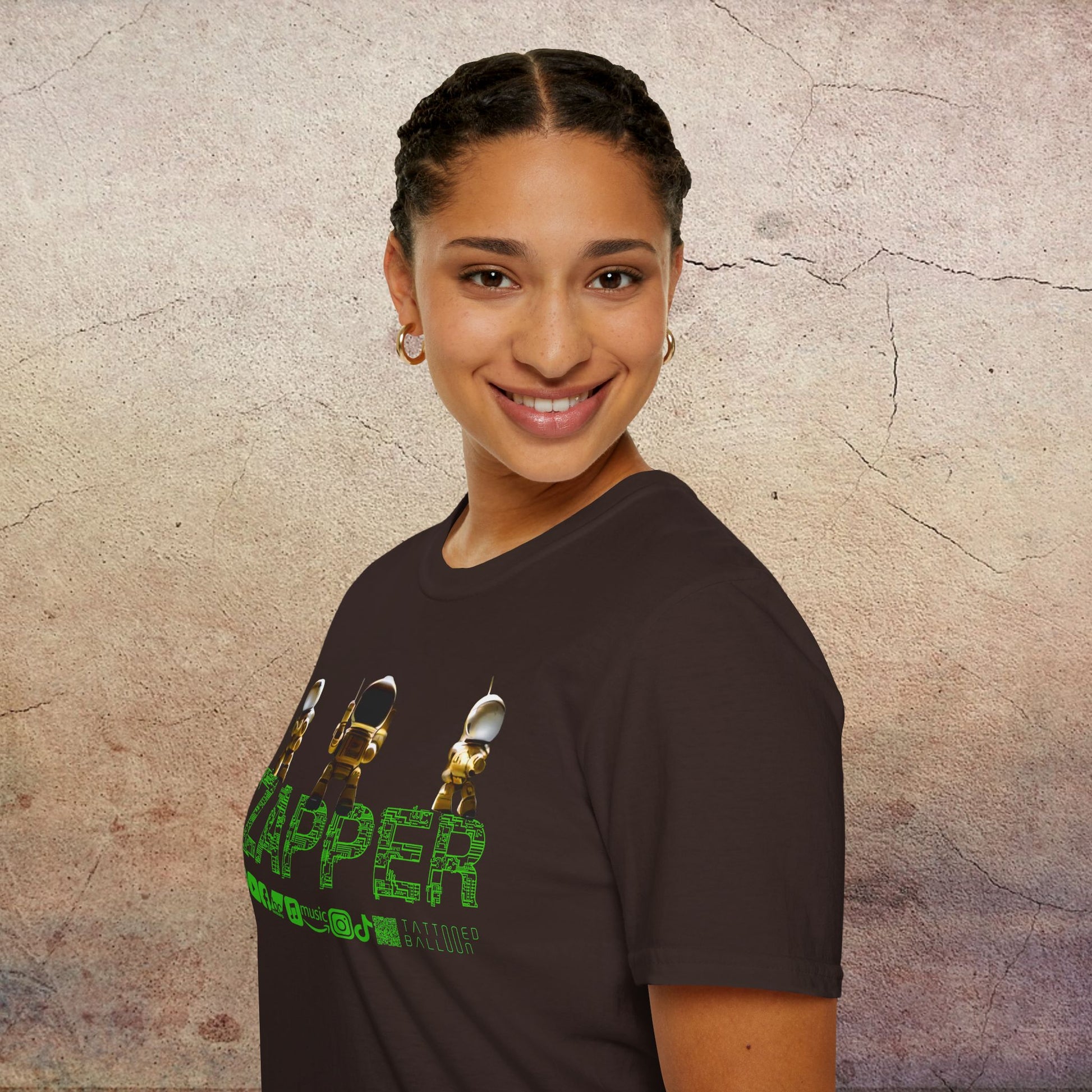 Zapper T-Shirt, Vibrant Graphic Tee with Fun Animation, Easygoing Streetwear, Gift for Gamers, Casual Summer Top