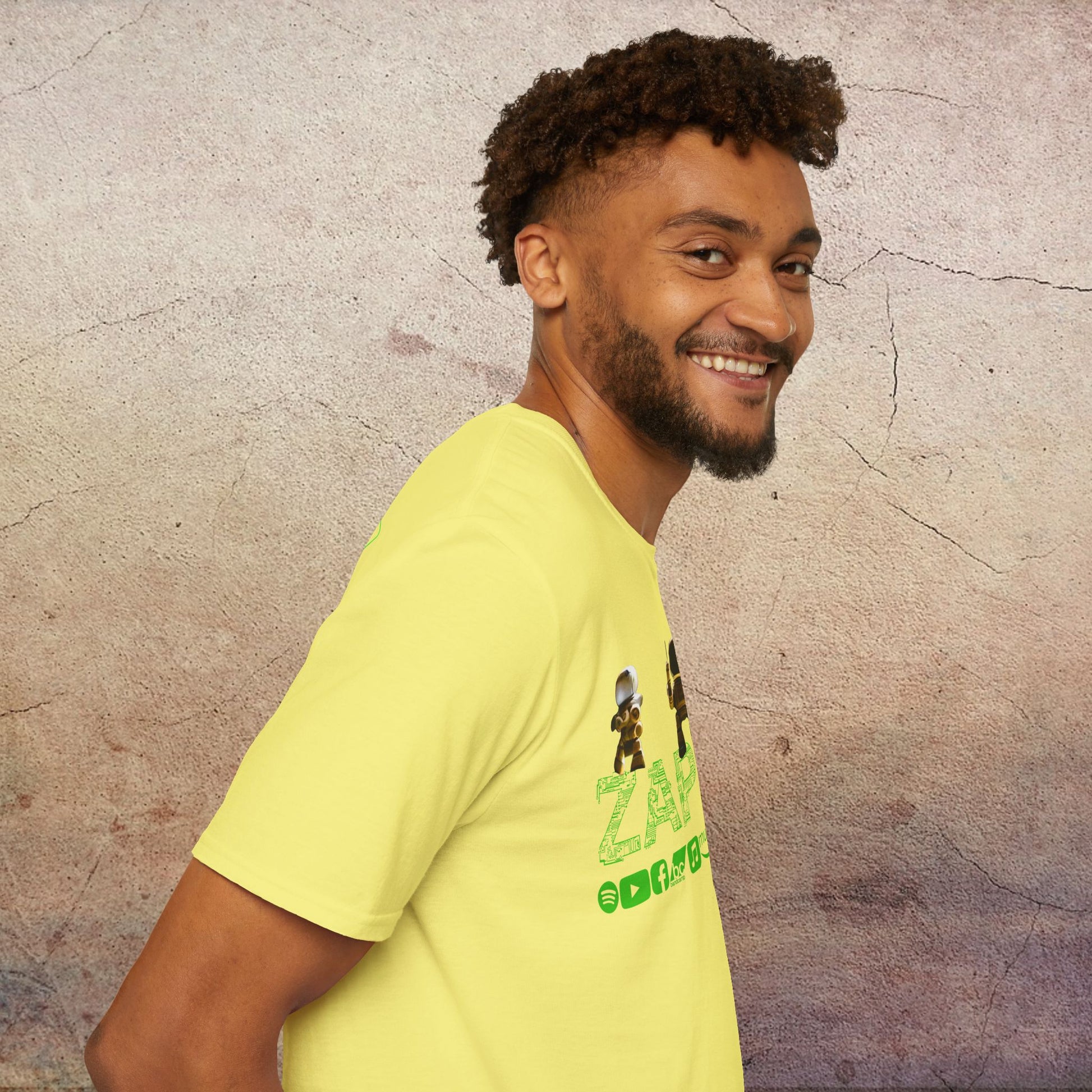 Zapper T-Shirt, Vibrant Graphic Tee with Fun Animation, Easygoing Streetwear, Gift for Gamers, Casual Summer Top